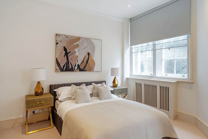 Fabulous 3 Bedroom Apartment in Kensington gallery image 4