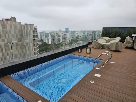 Pool | Jacuzzi | Gym | Balcony | Fast Wifi