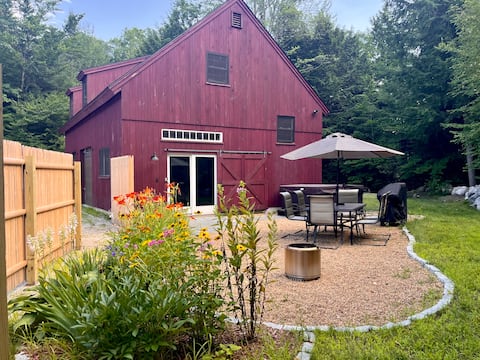 The Barnhouse with hot tub