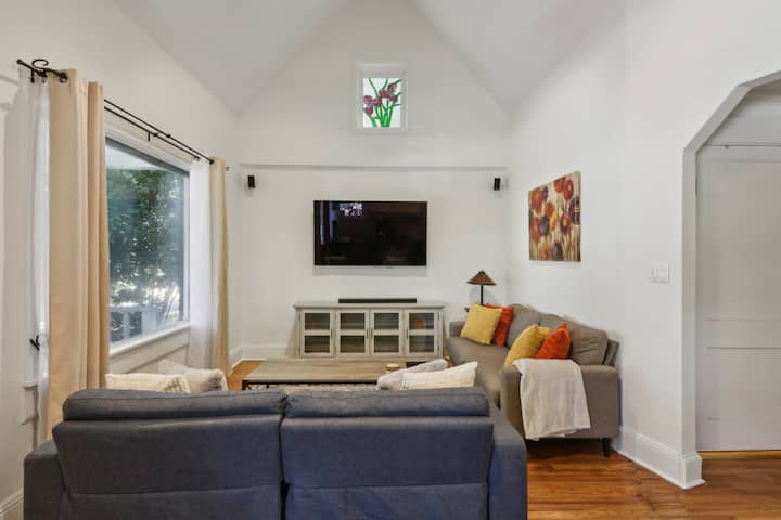 Cozy Intown Oasis Close To Downtown And Stadium - Georgia State University, Atlanta