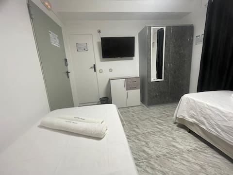 Double 2 Single beds