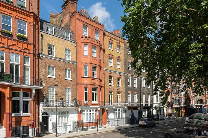 £5 Million Knightsbridge Home | Harrods Next Door gallery image 5