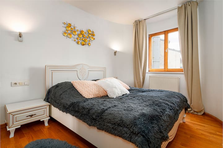 River Deluxe Suite gallery image 2