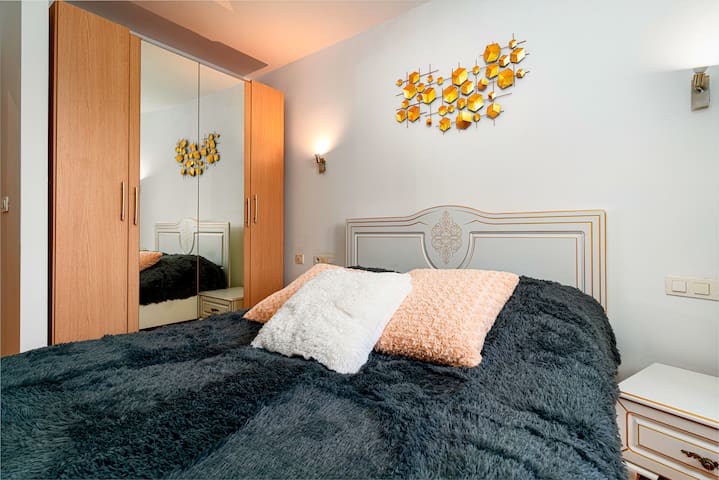 River Deluxe Suite gallery image 5