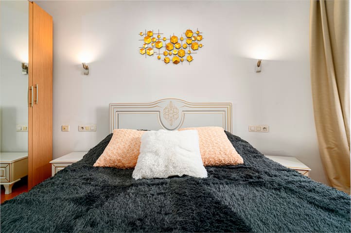 River Deluxe Suite gallery image 3