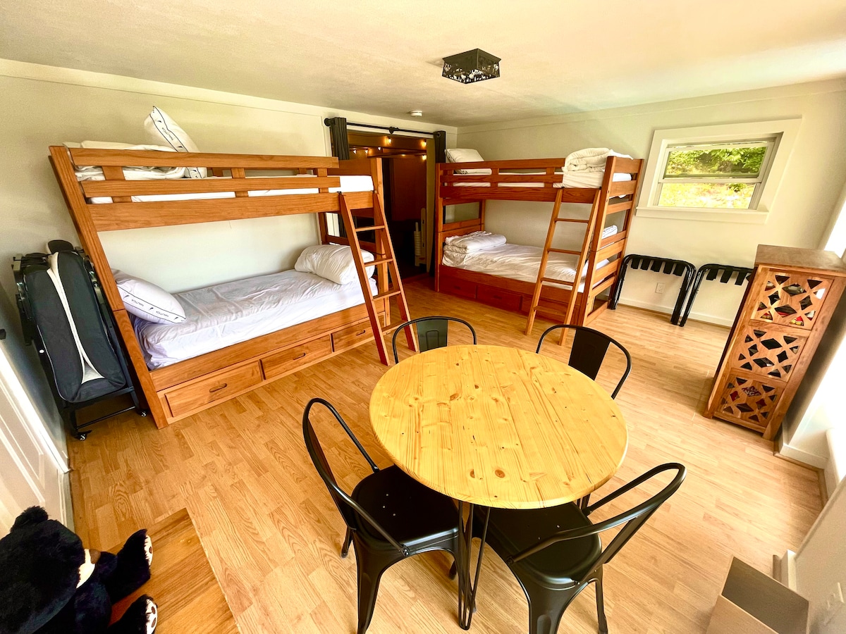 Двойна двуетажна стая.