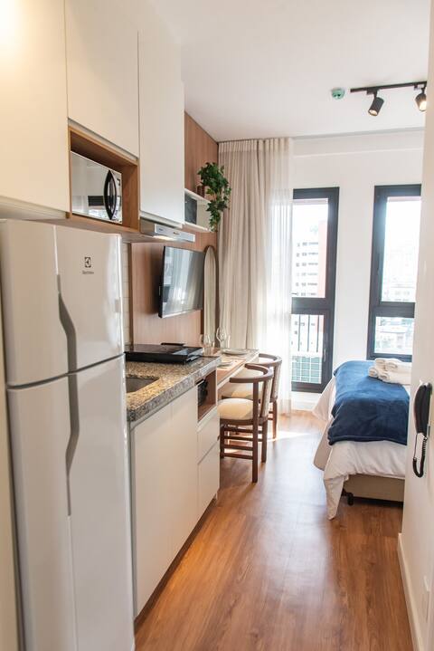 Popular Airbnb listing: 5 Min Walk to Sta Cruz METRO! Hospitals Gym A/C in São Paulo