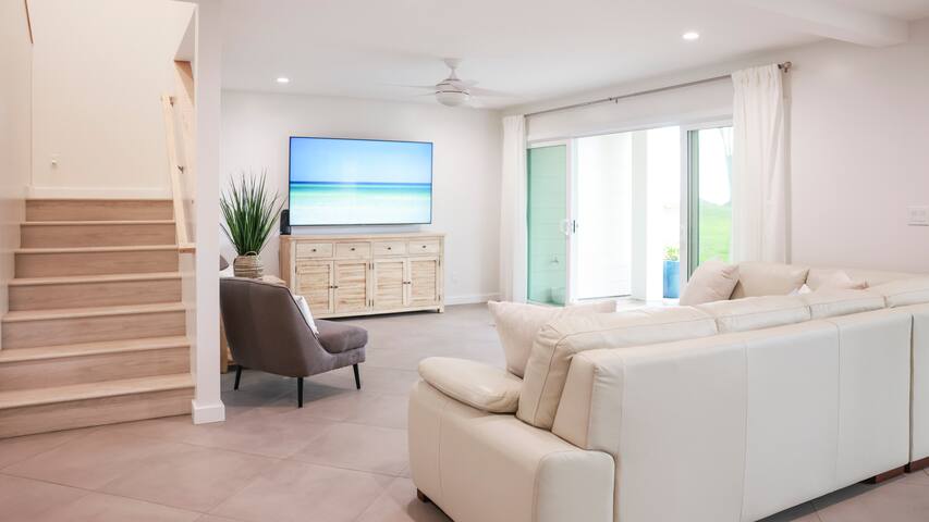 Oceanfront Paradise gallery image 5