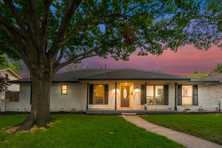 Prestonwood 4 BR 3Bath Home Single Story with Pool gallery image 5