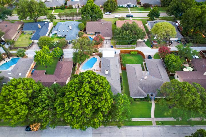 Prestonwood 4 BR 3Bath Home Single Story with Pool gallery image 3