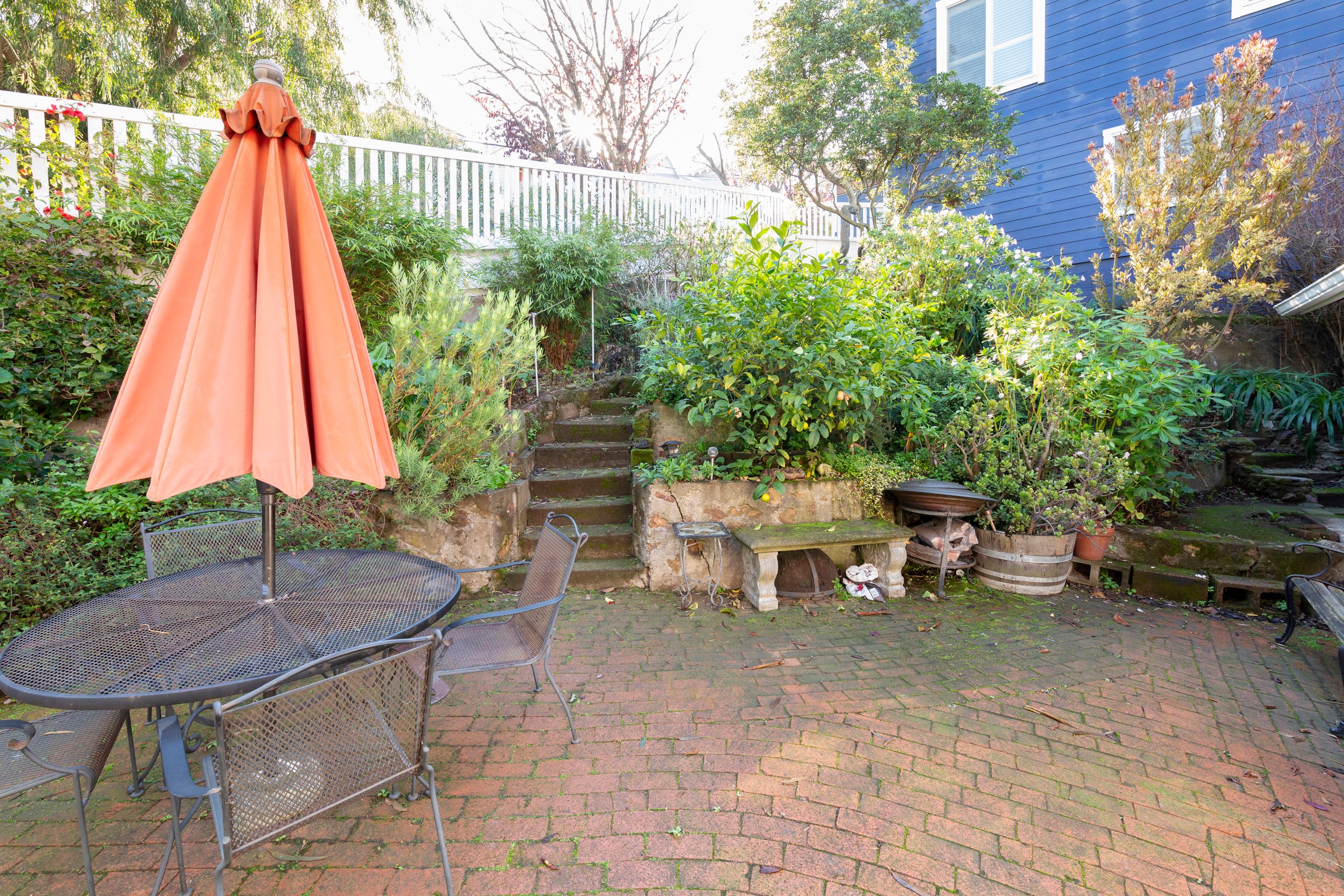Historic Victorian retreat w/ skyline views - Image 21