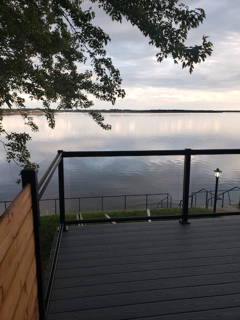 Luxury Cottage on the River