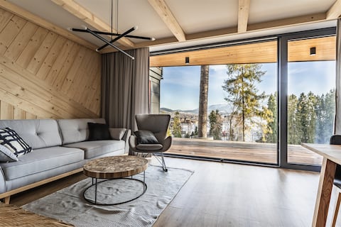 Rez Boutique Apartment B5 with a view of the Tatra Mountains