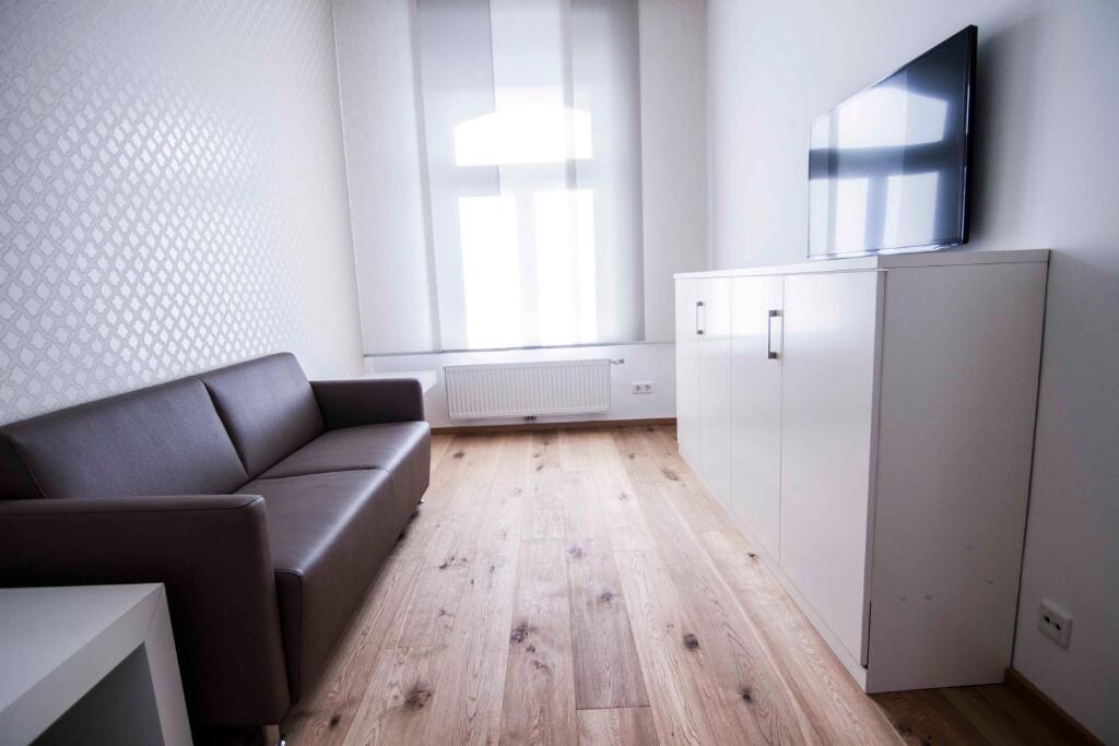 Popular Airbnb listing: Apartment Deluxe Suite by Helvetia Suites 301 in Friedrichstadt