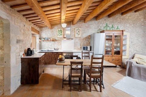 Top Airbnb: Can Feliu, Masia Stone-House. Sant Daniel, Girona en Girona