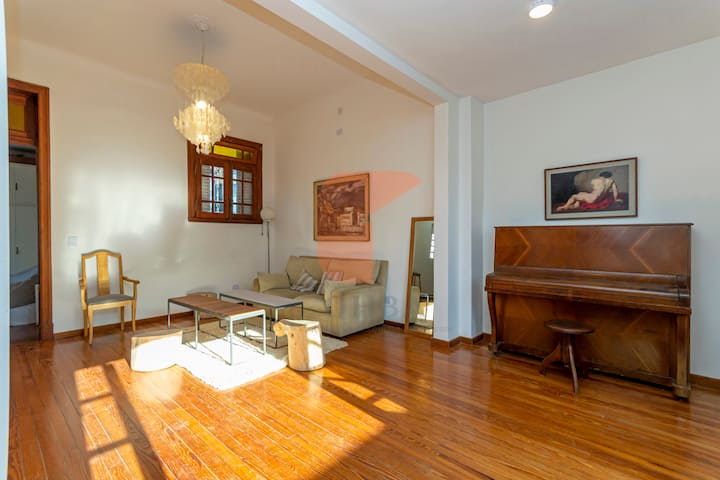 Refurbished PH townhouse with private terrace in Villa Crespo