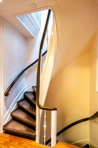 Beautiful apartment in the Pijp gallery image 3