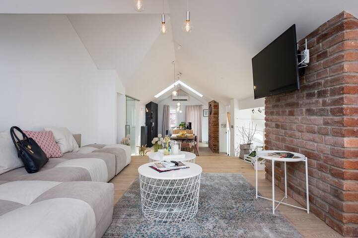 Top 2 bedroom loft in the heart of the Old Town gallery image 4