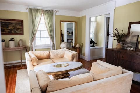 Top Airbnb: Solomon Ely Homestead set in walkable downtown in Pittsfield