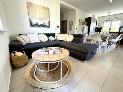 Successful Airbnb property: Entire house just for you • 700m to the beach • Quiet in Istarska županija