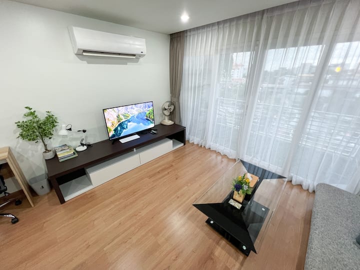 Bright Room @Nimman (High Floor, Best View 272) - Chiang Mai