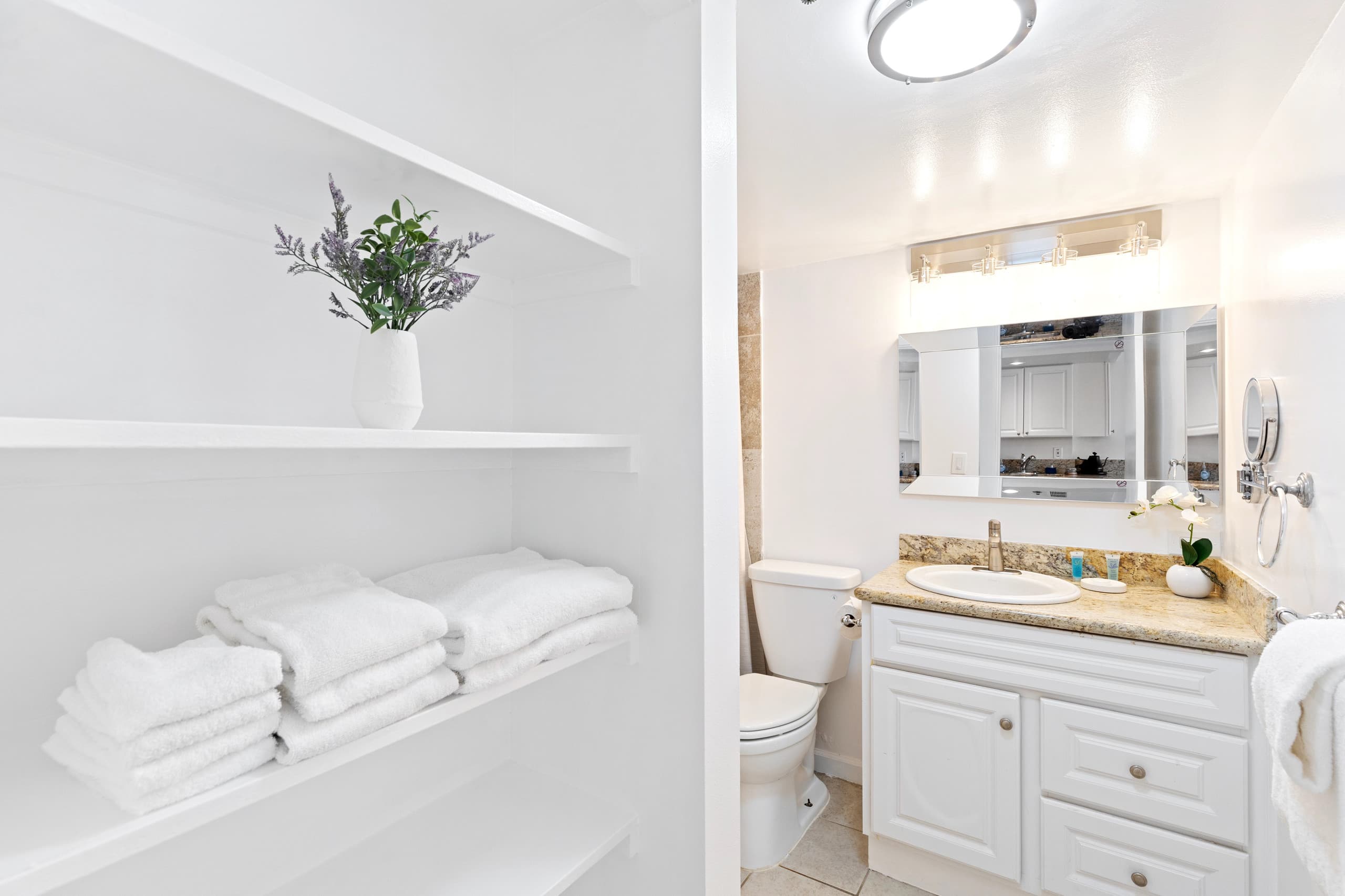 Condo in Honolulu · ★4.84 · 1 bedroom · 3 beds · 1 private bath - Image 9