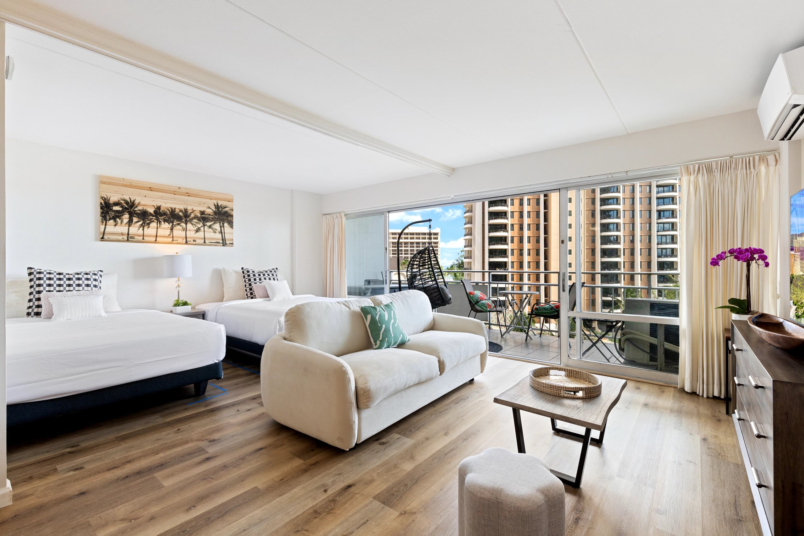 Condo in Honolulu · ★4.84 · 1 bedroom · 3 beds · 1 private bath - Image 21