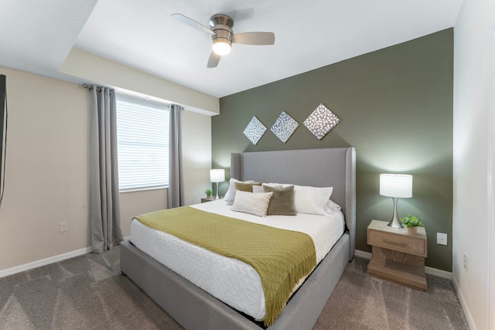 Master Suite with King Bed #Disney #Parks #Kingdom #springs #StoreyLake #resort #Apartment #Vacation #Rental #waterpark #Kissimmee #Orlando #Universal #Citywalk