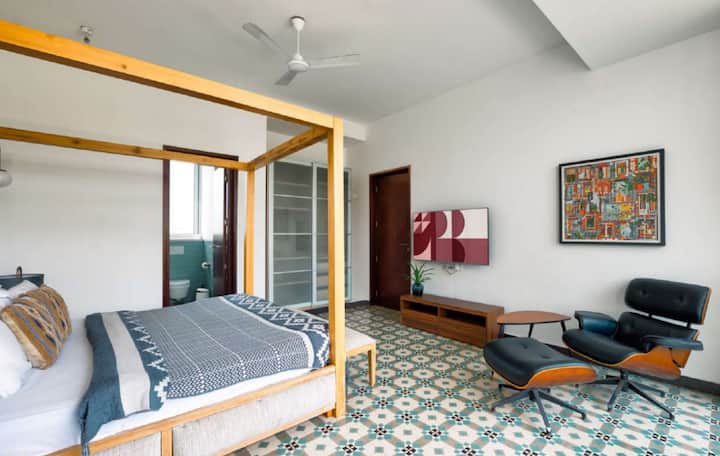 Bedroom 1 image 2