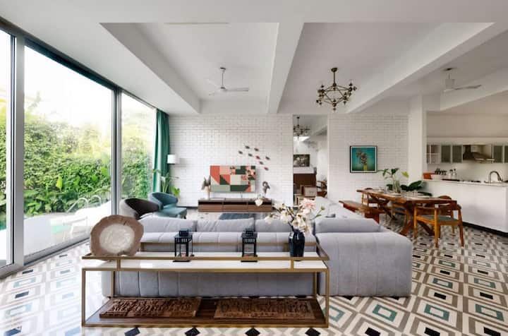 Living room image 6