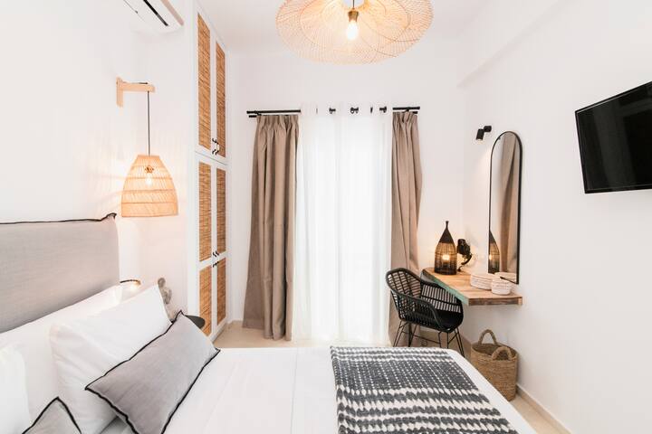 Anemis Armonia w/ Roof Garden Sea View gallery image 3