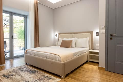 Golden Studio's 3 - Kitchen, Parking & Balcony