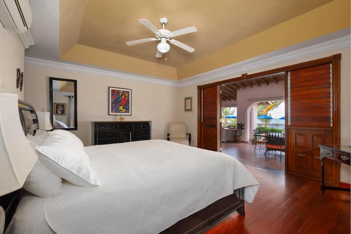 Downstairs king bedroom