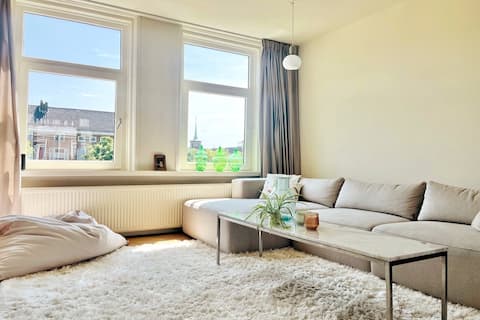 Top Airbnb: Airy Amsterdam Apartment in Scheldebuurt West