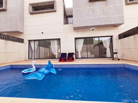 villa with pool not overlooked in Alger-Est