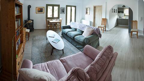 Successful Airbnb property: Perivoli Apartment in Περιφέρεια Πελοποννήσου