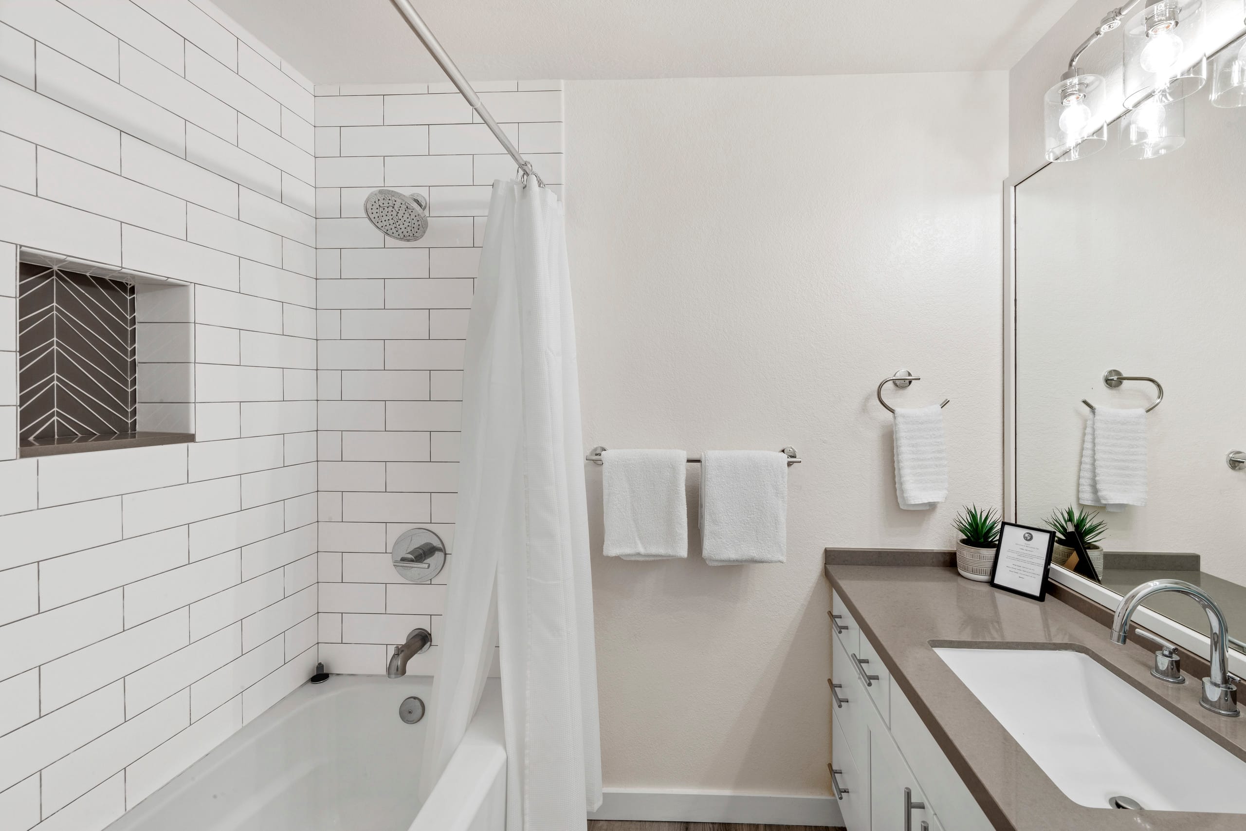 Condo in Koloa · ★4.79 · 3 bedrooms · 8 beds · 3 private baths - Image 12