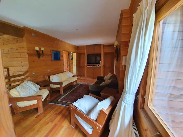 Casa Familiar De Lujo En La Puntilla - Villarrica
