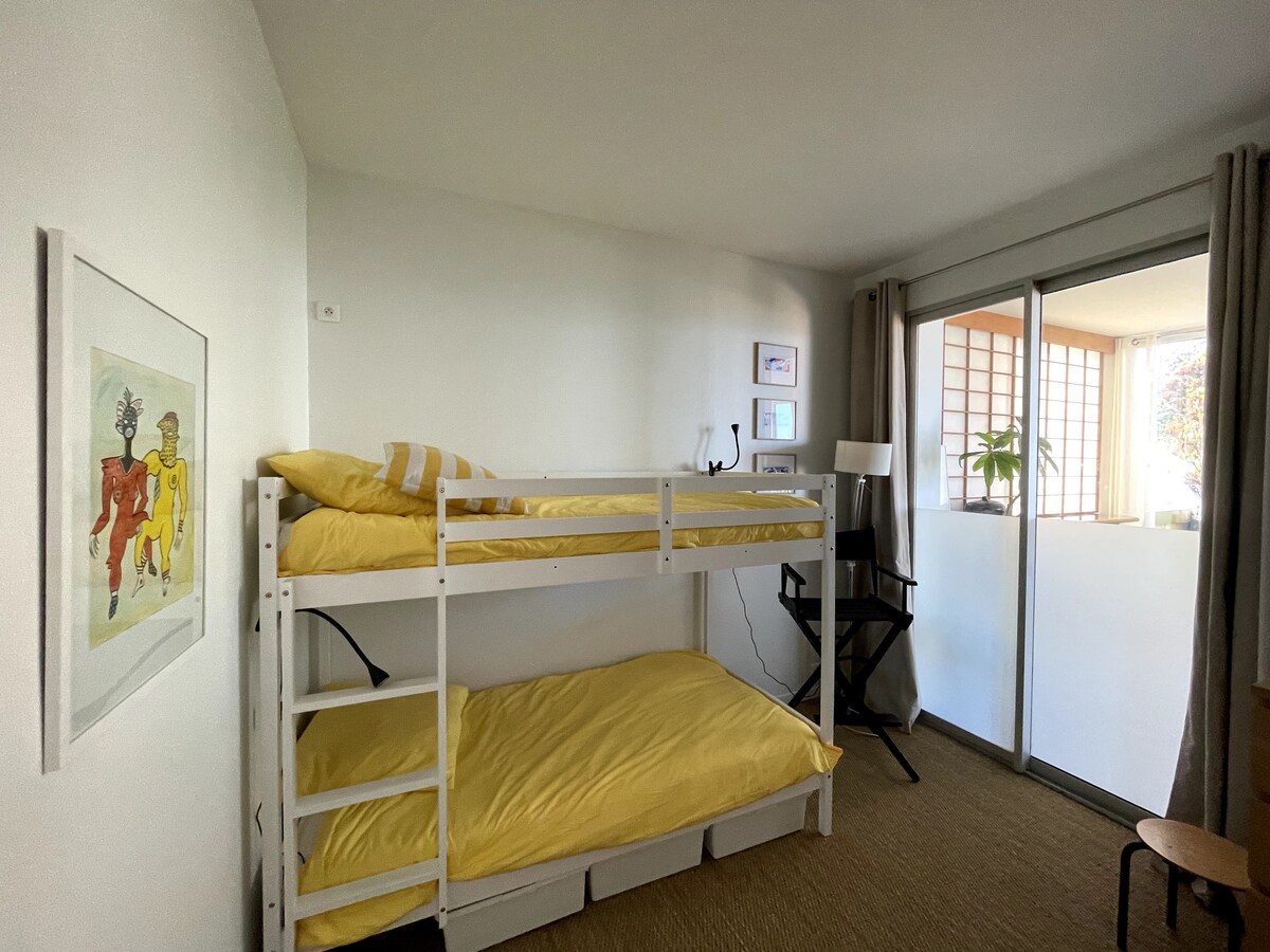 ДЕТСКА СОБА