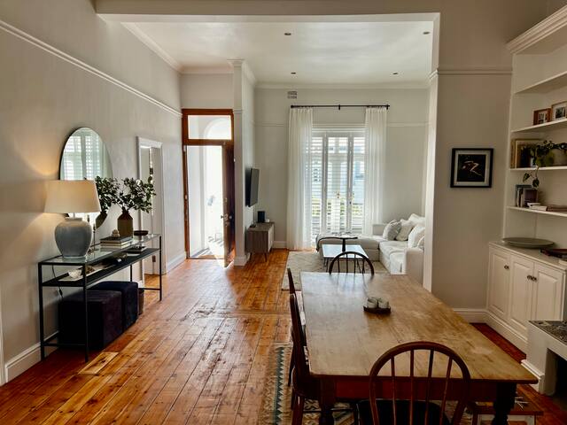 Sea Point Cottage on the Hill gallery image 4