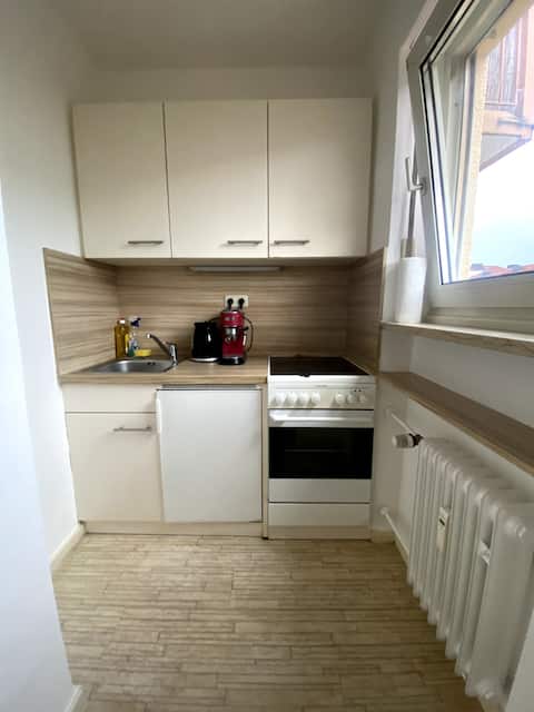 Leistungsstarkes Airbnb: Modern city apartment with balcony in Mittersendling