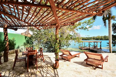 2H lagoon view villa