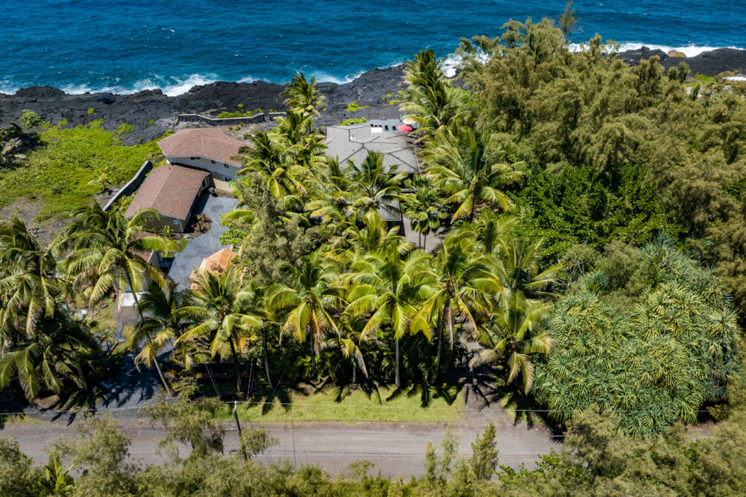 Home in Keaau · ★4.71 · 4 bedrooms · 4 beds · 5 baths - Image 60