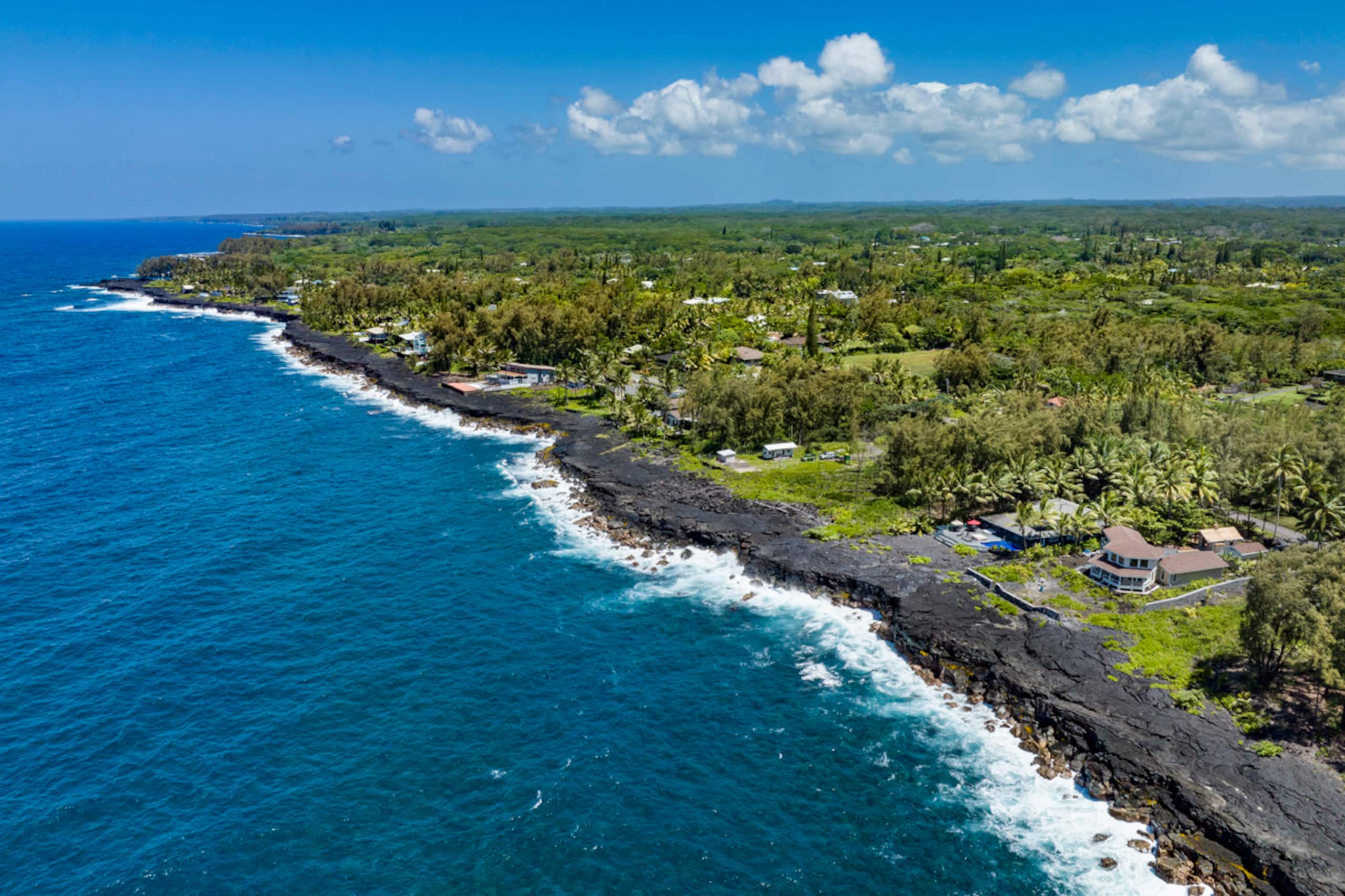 Home in Keaau · ★4.71 · 4 bedrooms · 4 beds · 5 baths - Image 63