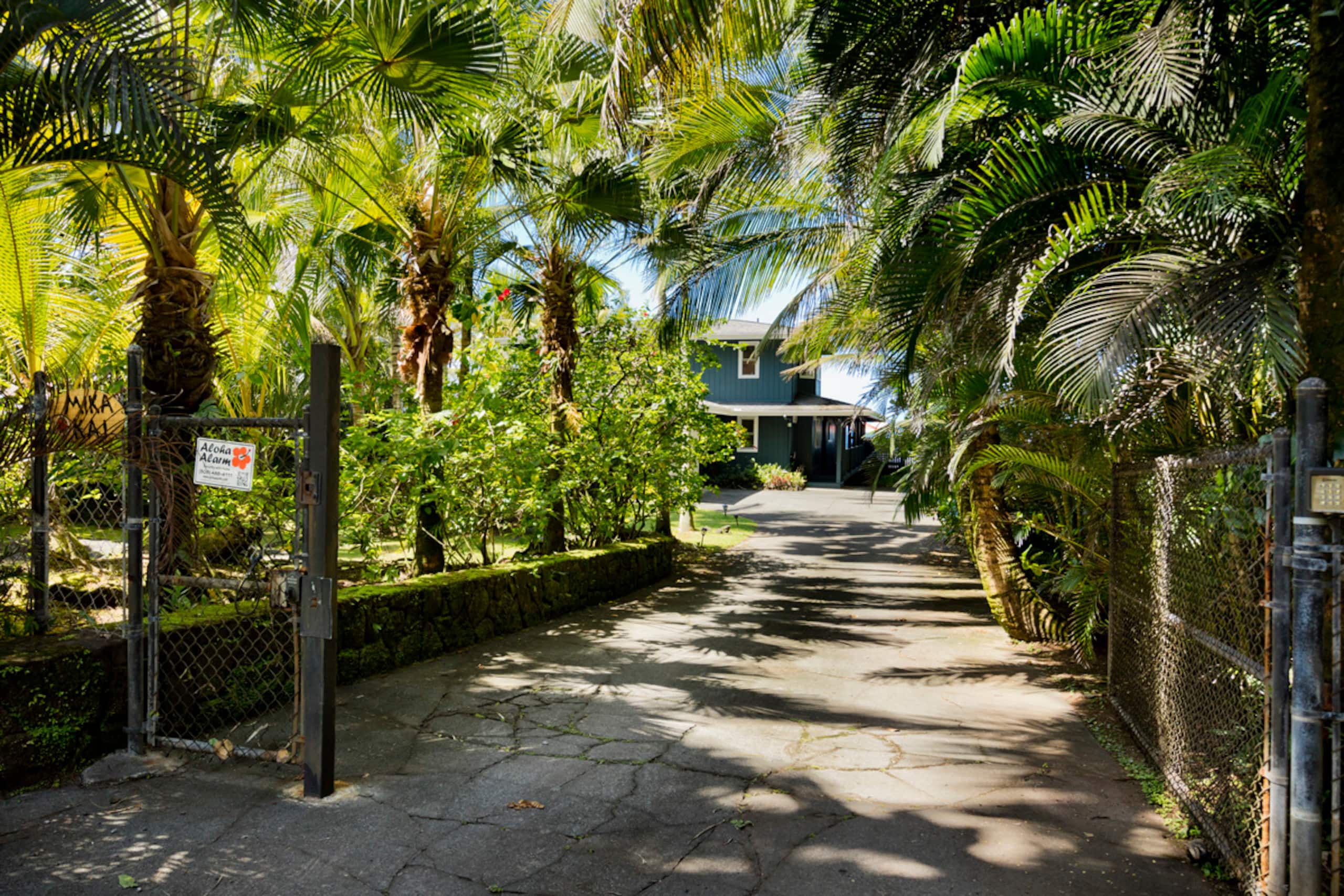 Home in Keaau · ★4.71 · 4 bedrooms · 4 beds · 5 baths - Image 55