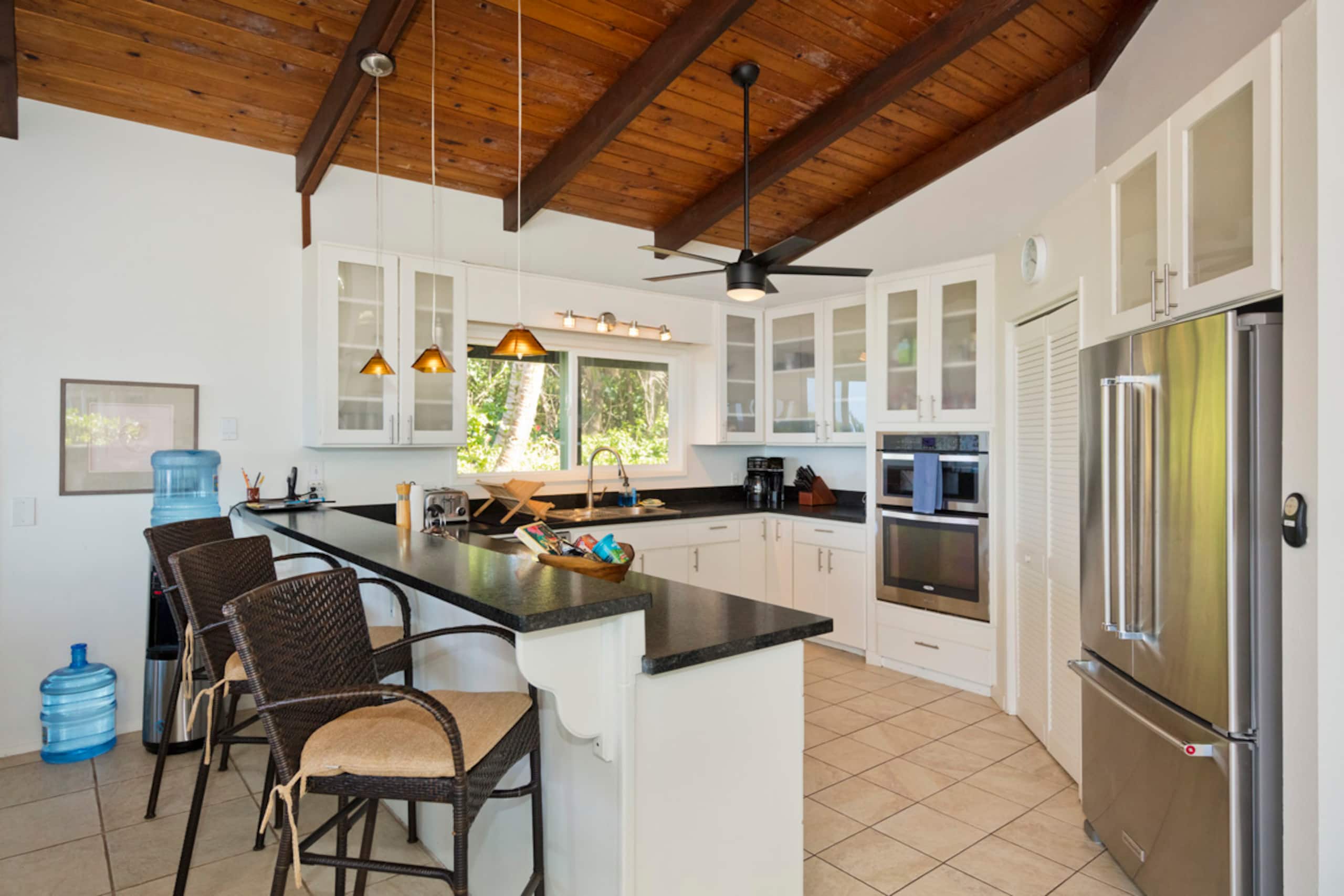 Home in Keaau · ★4.71 · 4 bedrooms · 4 beds · 5 baths - Image 11