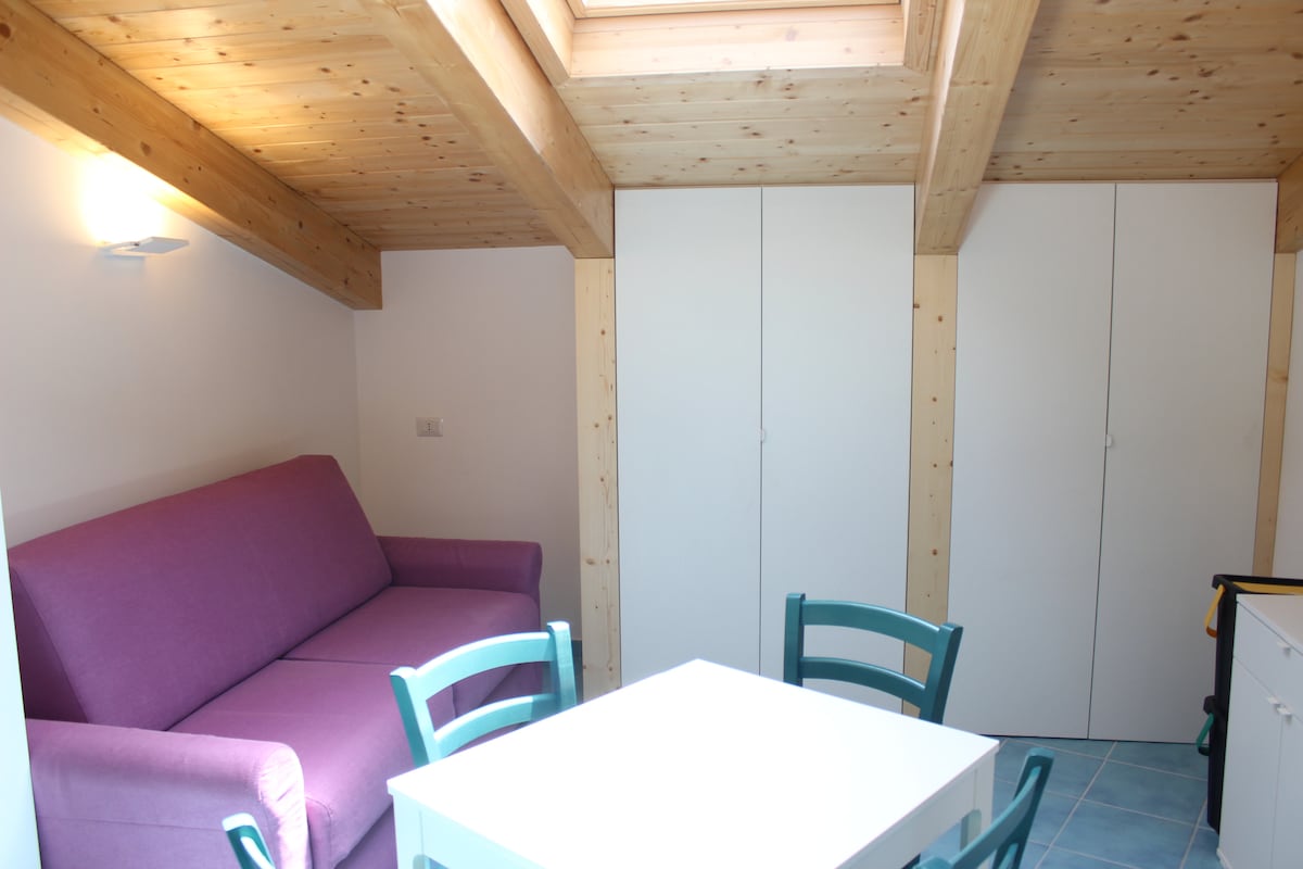 Top performing Airbnb: Red Mulberry House 1 in Salerno