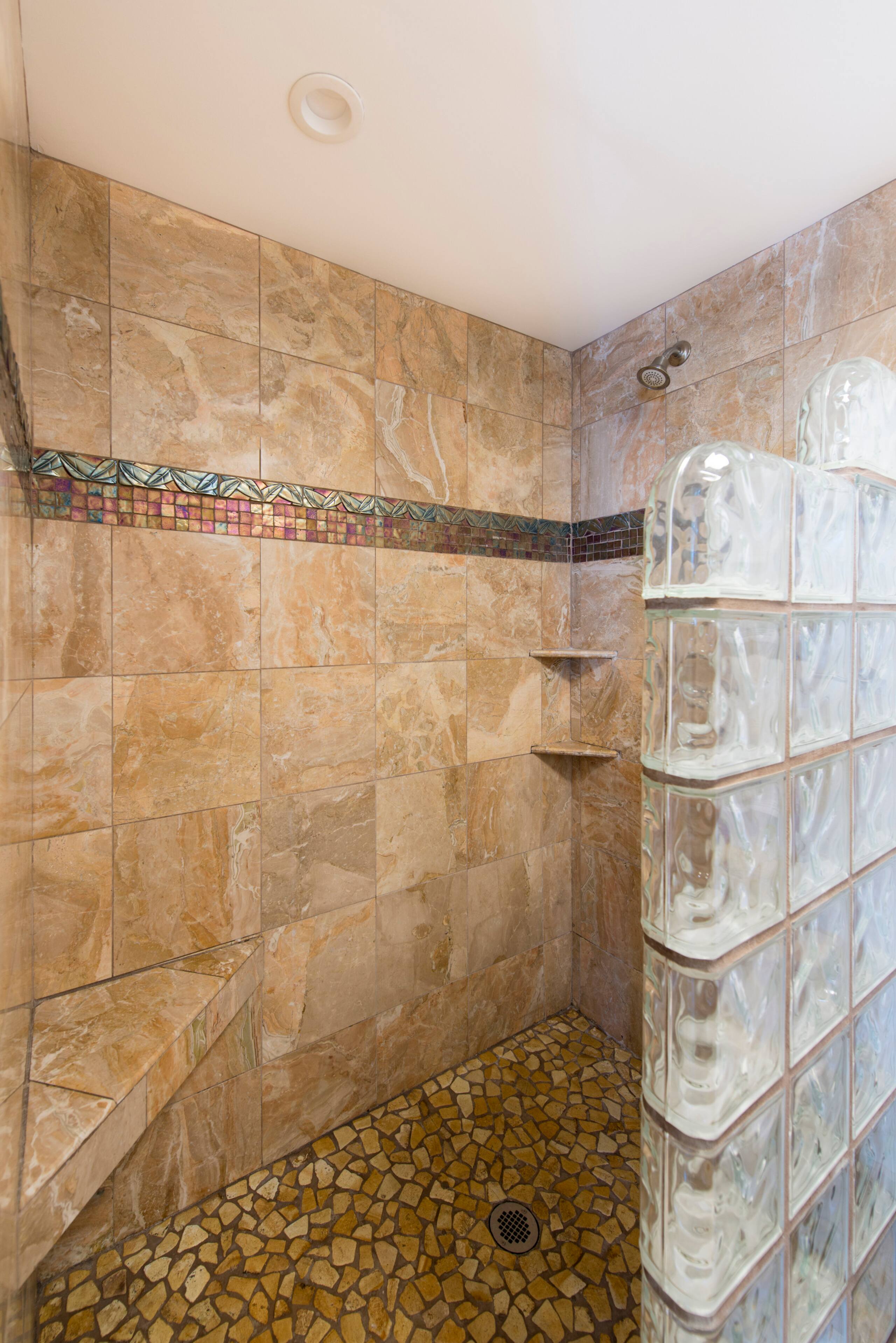 Condo in Kihei · ★5.0 · 2 bedrooms · 2 beds · 2 baths - Image 12