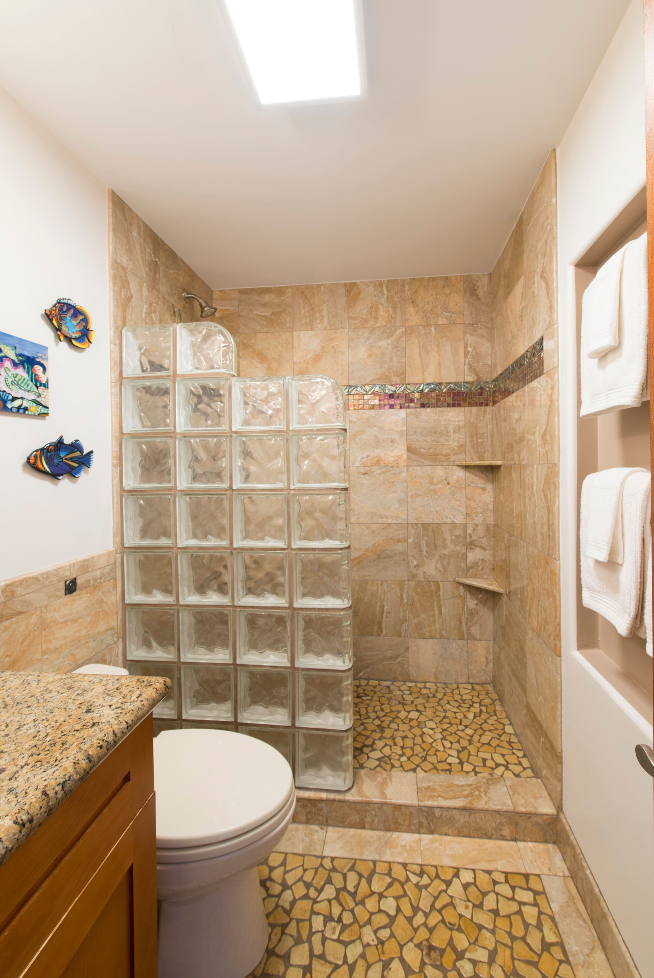 Condo in Kihei · ★5.0 · 2 bedrooms · 2 beds · 2 baths - Image 11