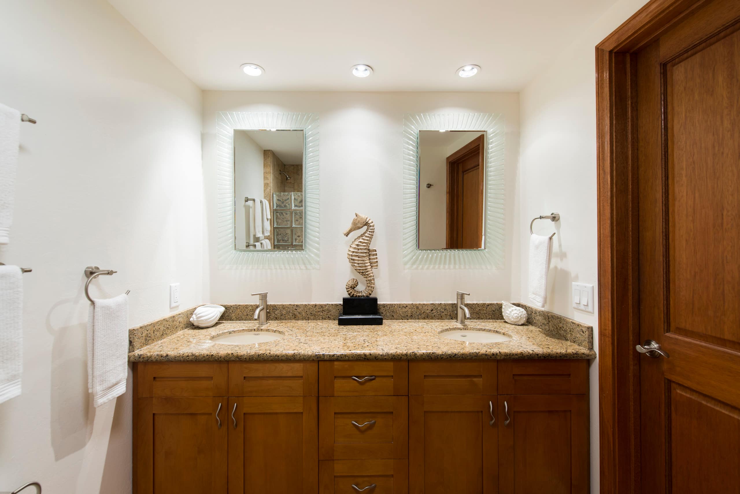 Condo in Kihei · ★5.0 · 2 bedrooms · 2 beds · 2 baths - Image 10